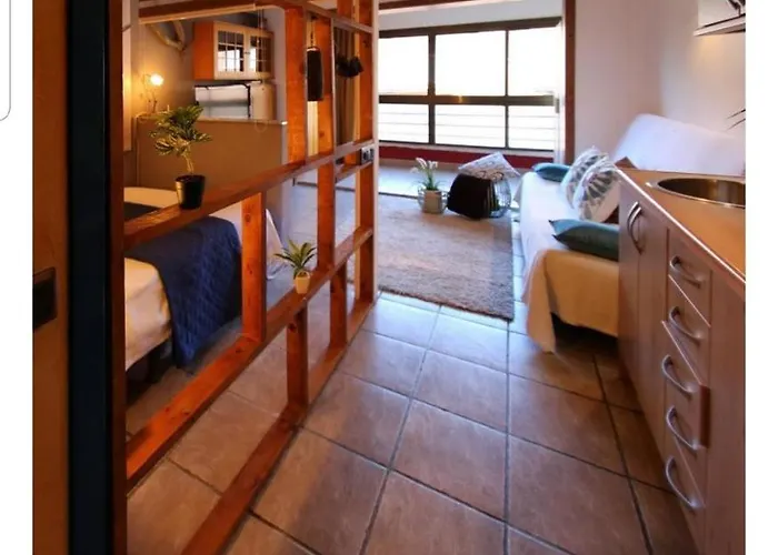 アパート Aparta O Aporta サロウ