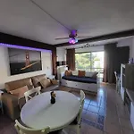 Aparta O Aporta Apartment *
